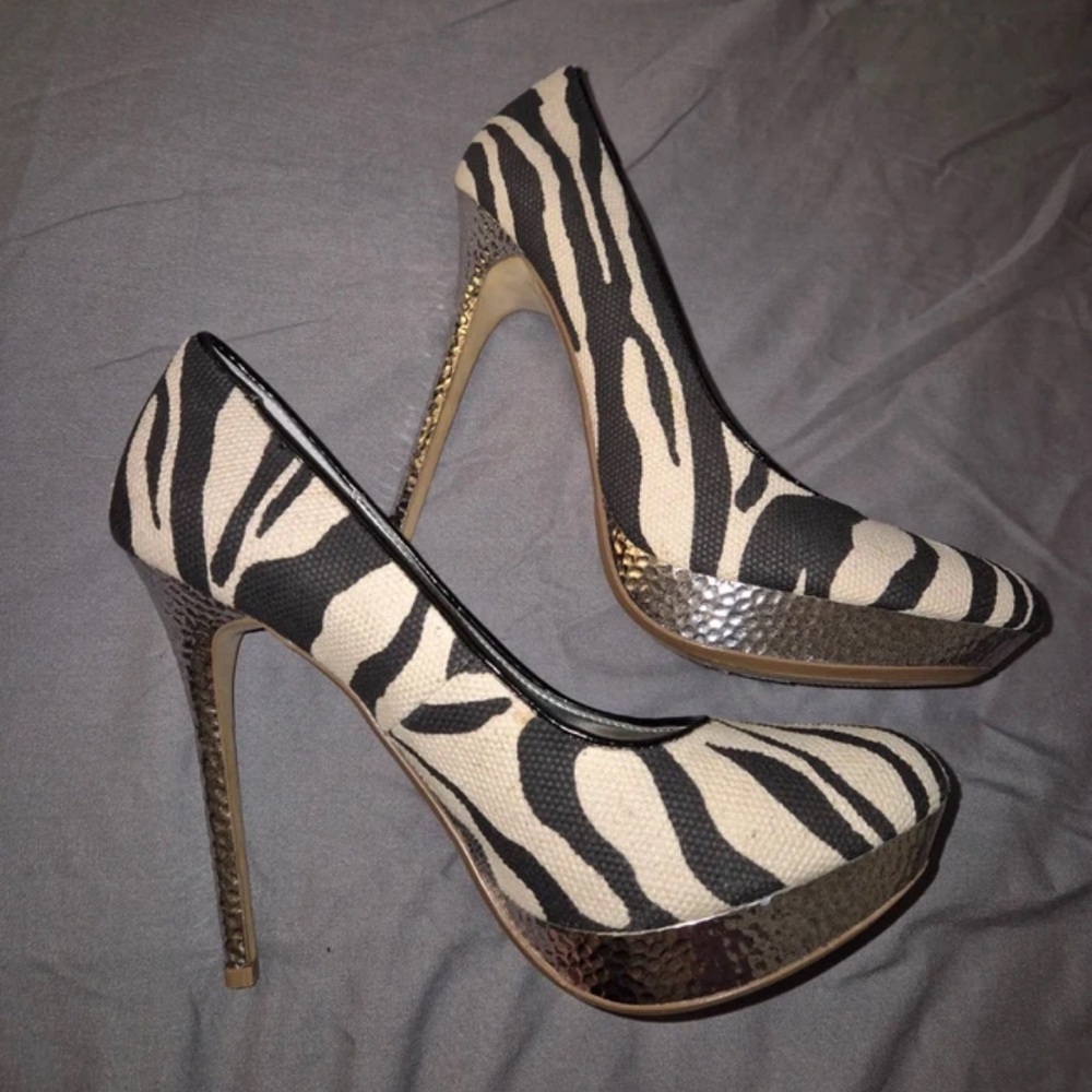 Chic Zebra Print Platform Heels